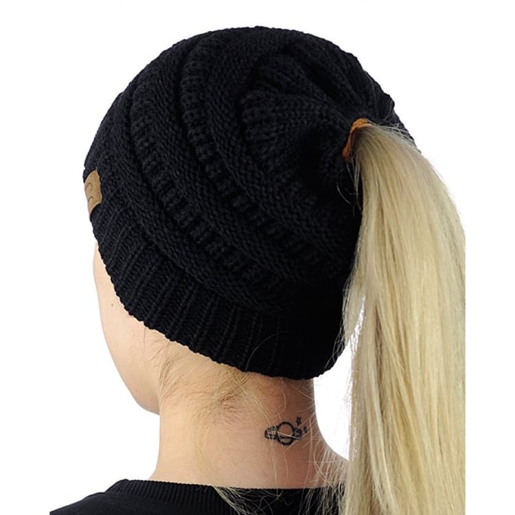 CC Letter Ponytail Cap Knitting Hat for Ladies(Black) - Immagine 1