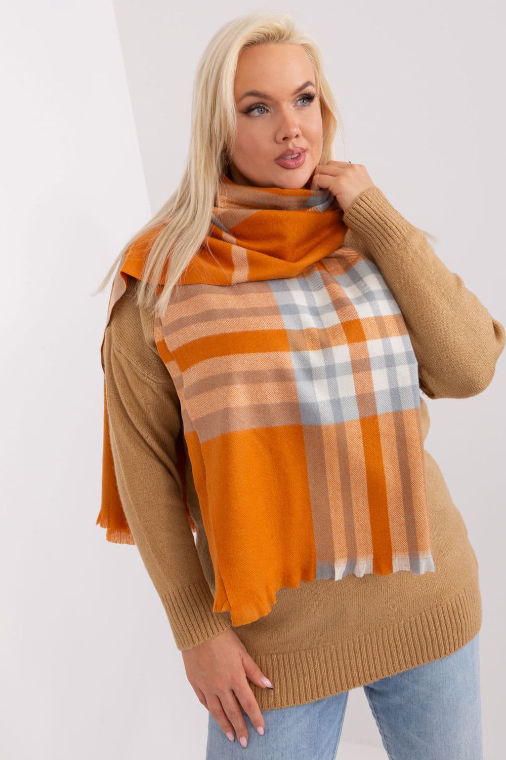 Scialle model 190565 AT
