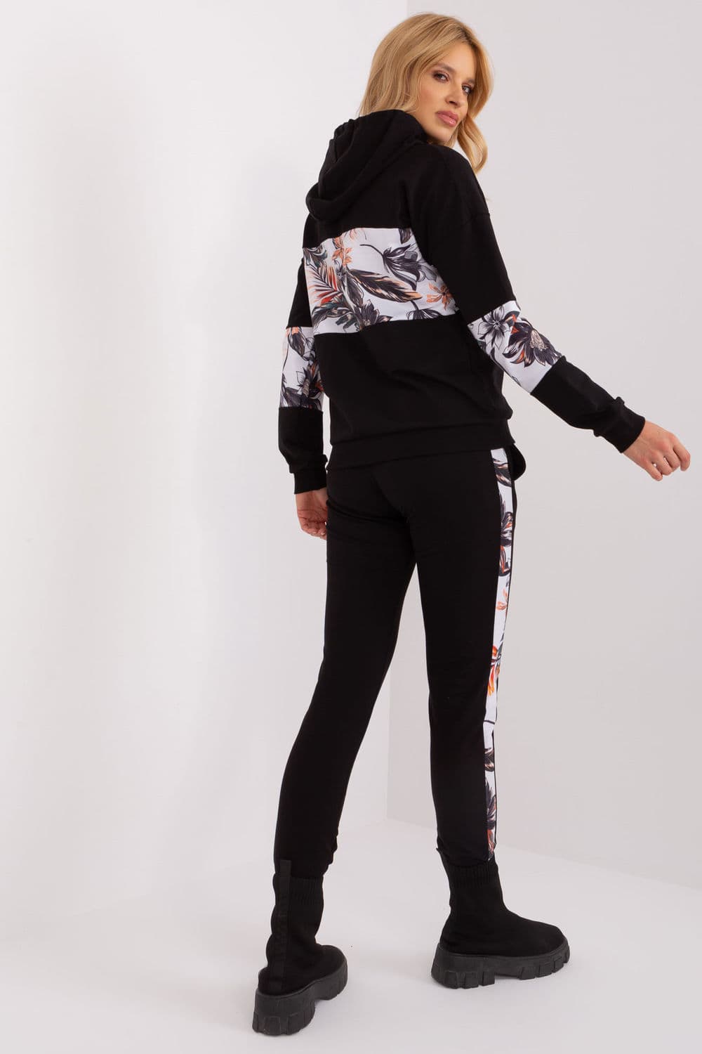 completo model 191240 Relevance - Miniatura 3