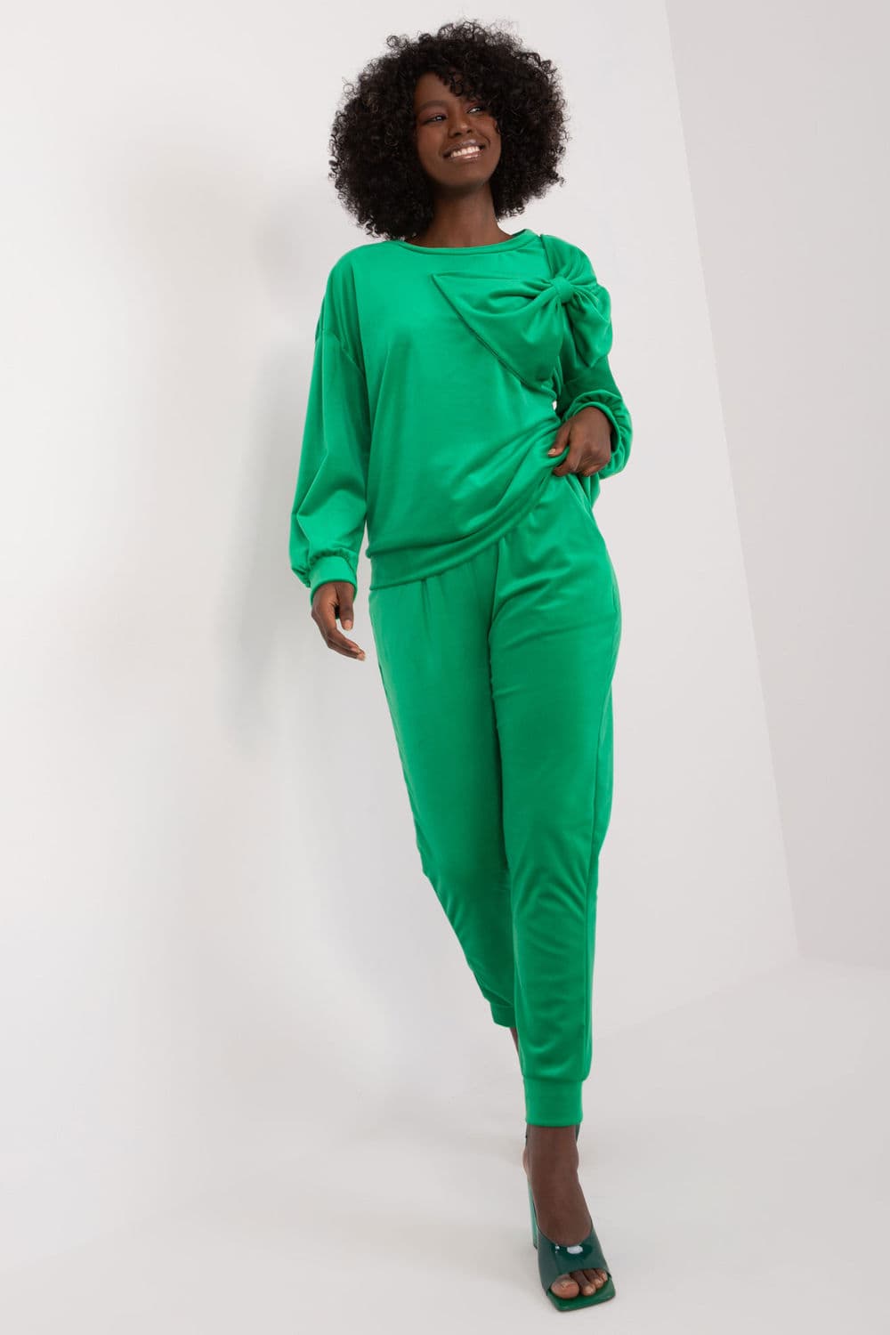 completo model 193019 Italy Moda