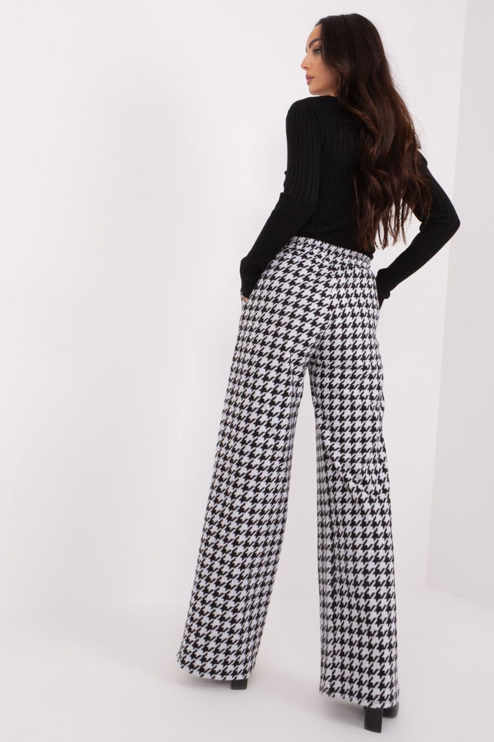 Pantaloni da donna model 193133 Lakerta - Miniatura 3
