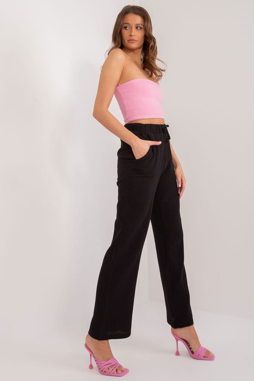 Pantaloni da donna model 196926 Sublevel - Miniatura 2