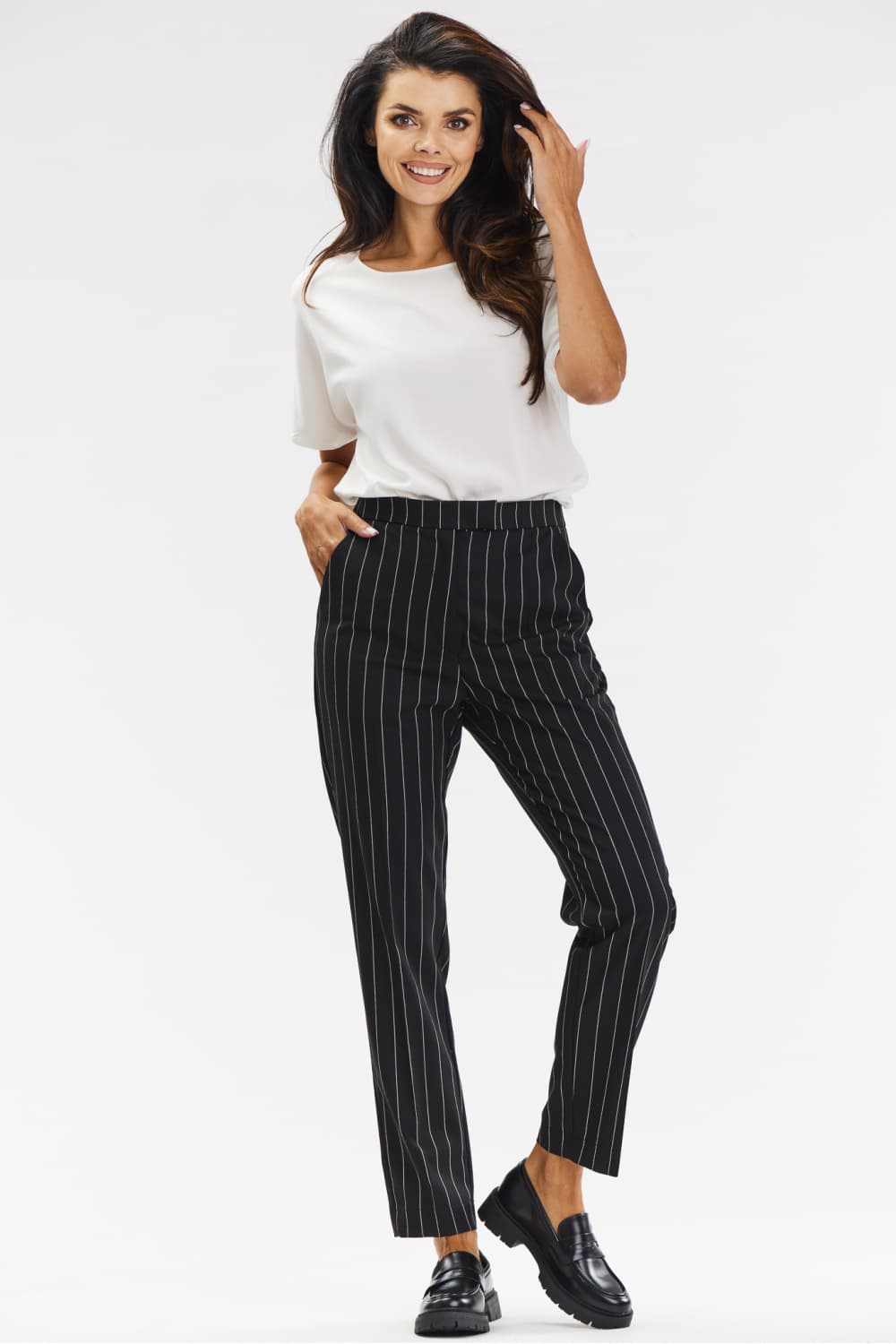 Pantaloni da donna model 200563 awama