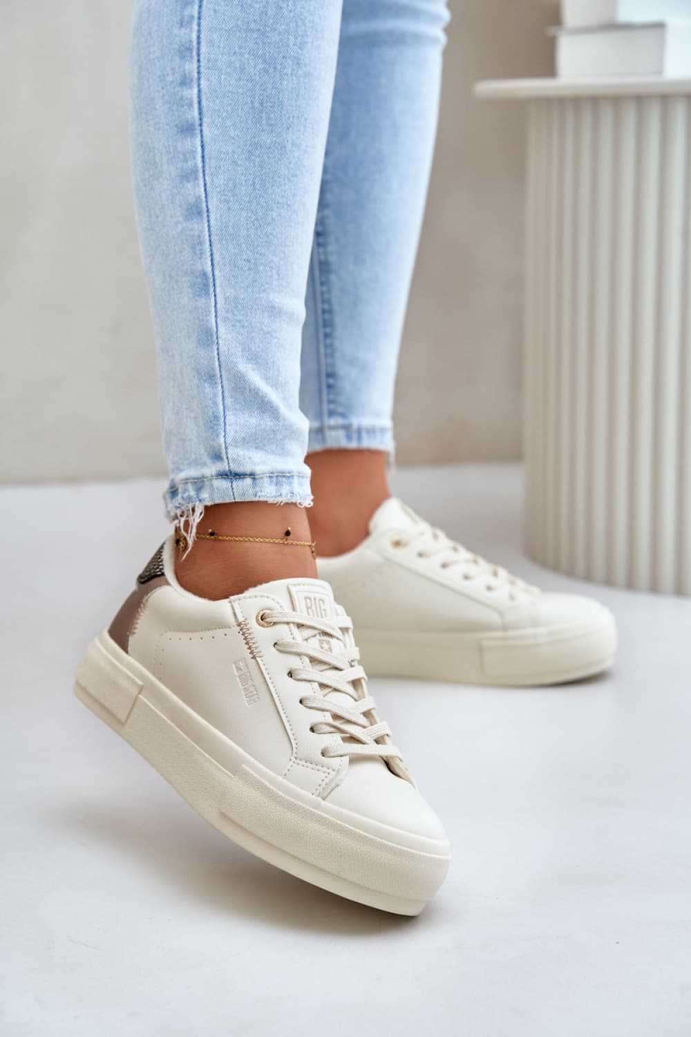 Scarpe da ginnastica con plateau model 201720 Step in style