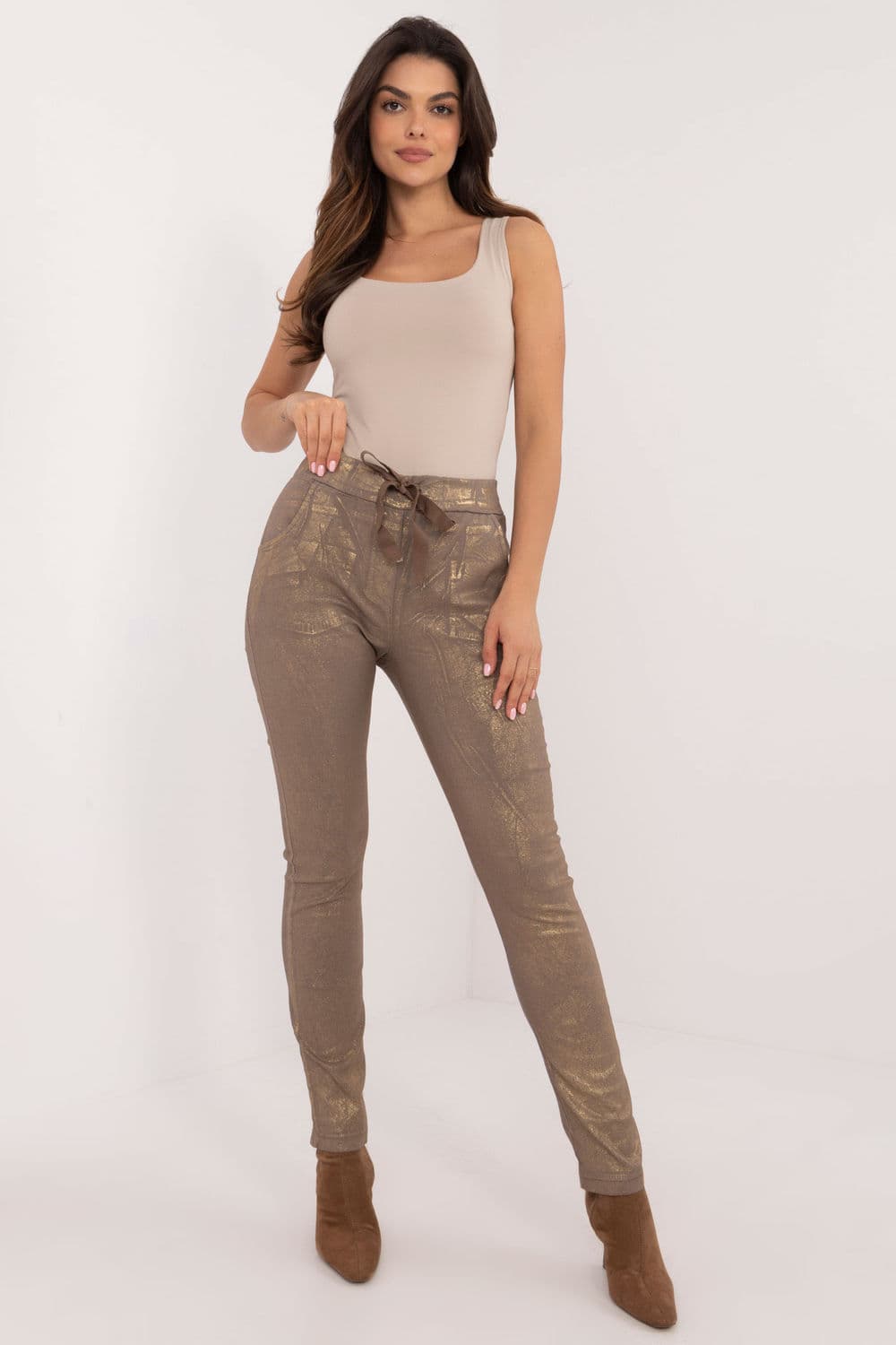 Pantaloni da donna model 202423 Italy Moda