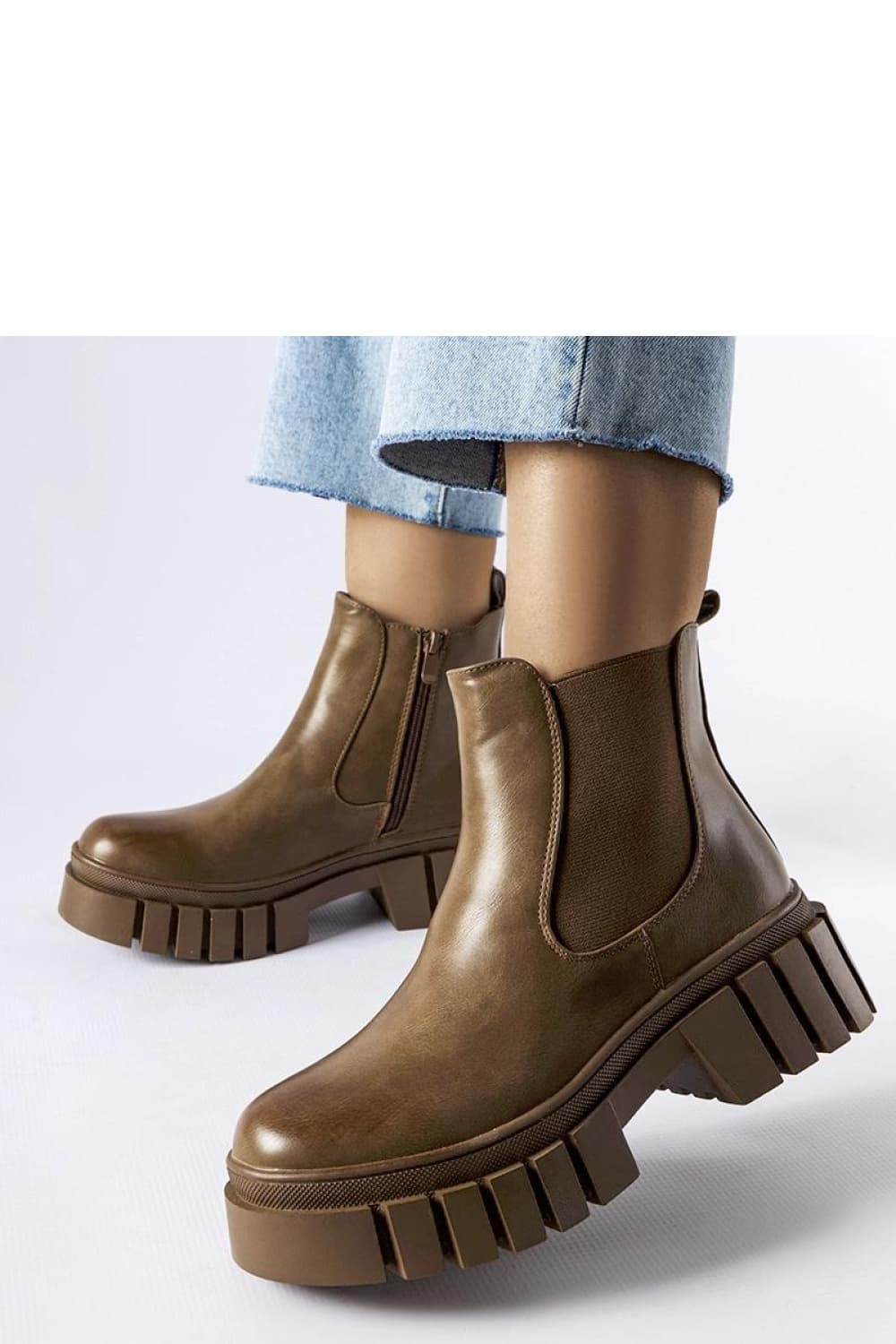 Scarpe con tacco model 204619 Solea
