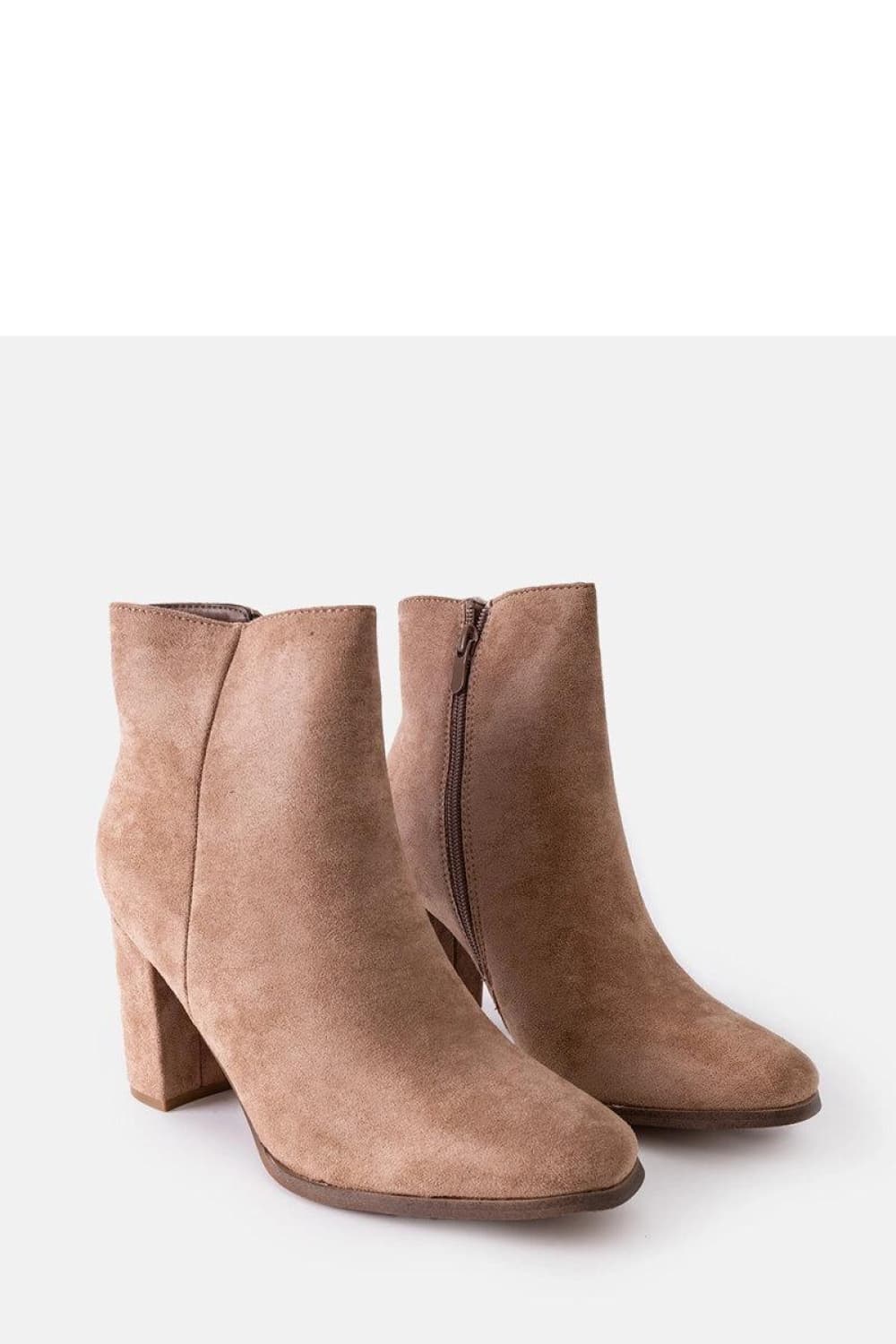 Scarpe con tacco model 204826 Solea