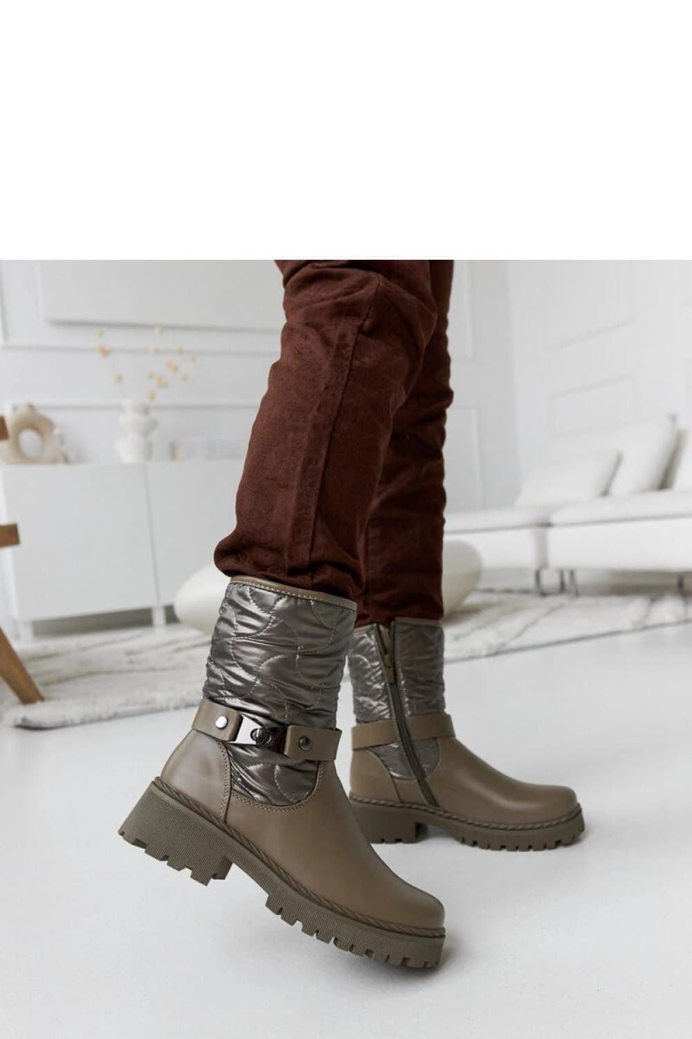 Scarpe con tacco model 205051 Solea