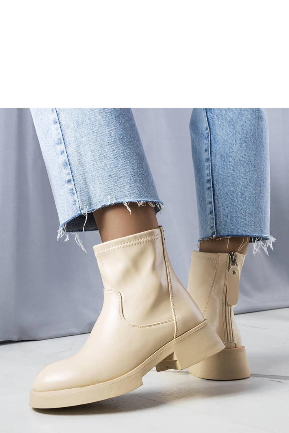 Scarpe con tacco model 205131 Solea