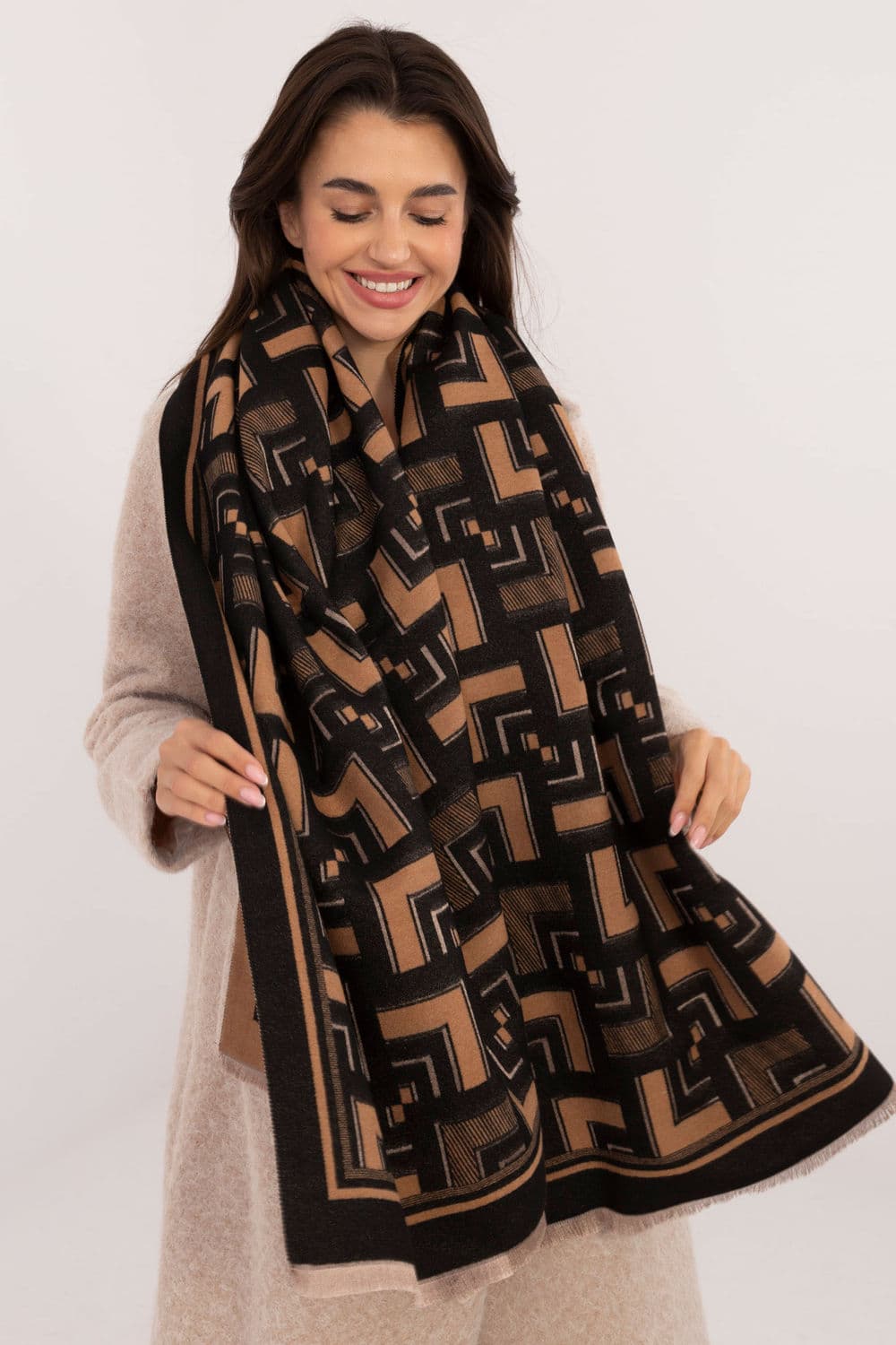 Scialle model 205967 AT