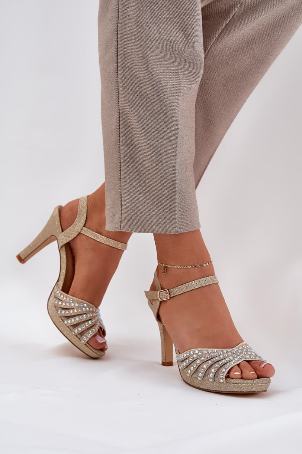 Sandali con tacco model 210697 Step in style