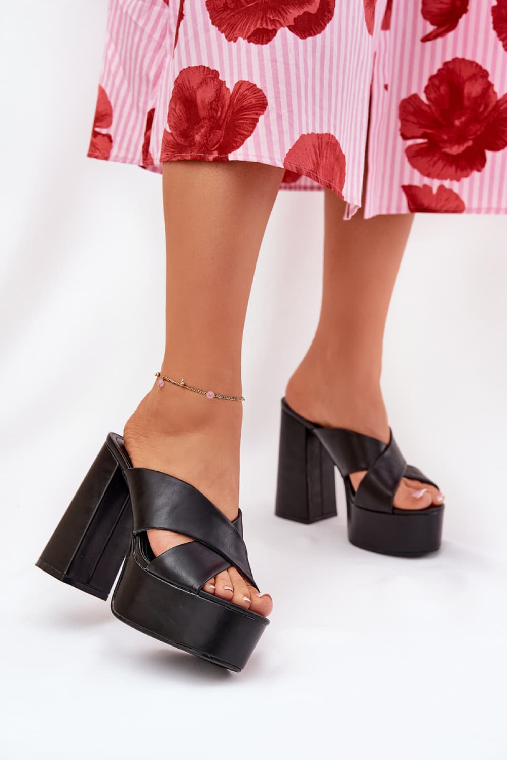 ciabatte model 211957 Step in style