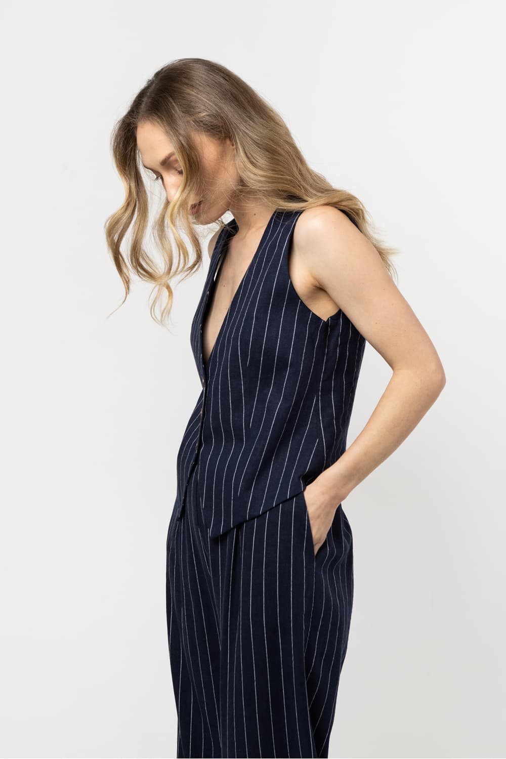 Gilet model 212178 awama - Miniatura 2