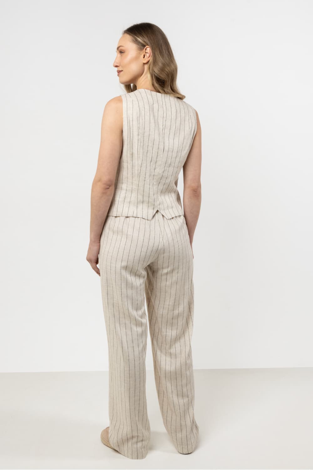 Gilet model 212179 awama - Miniatura 3