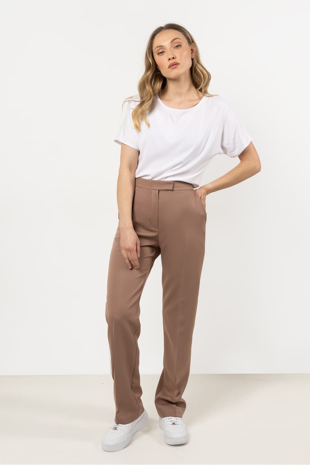 Pantaloni da donna model 212221 awama