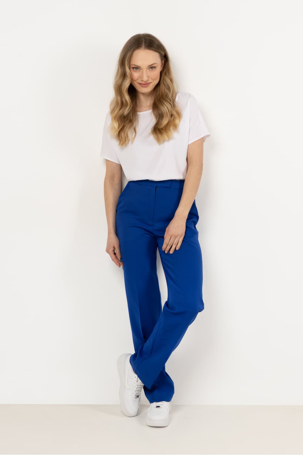 Pantaloni da donna model 212222 awama