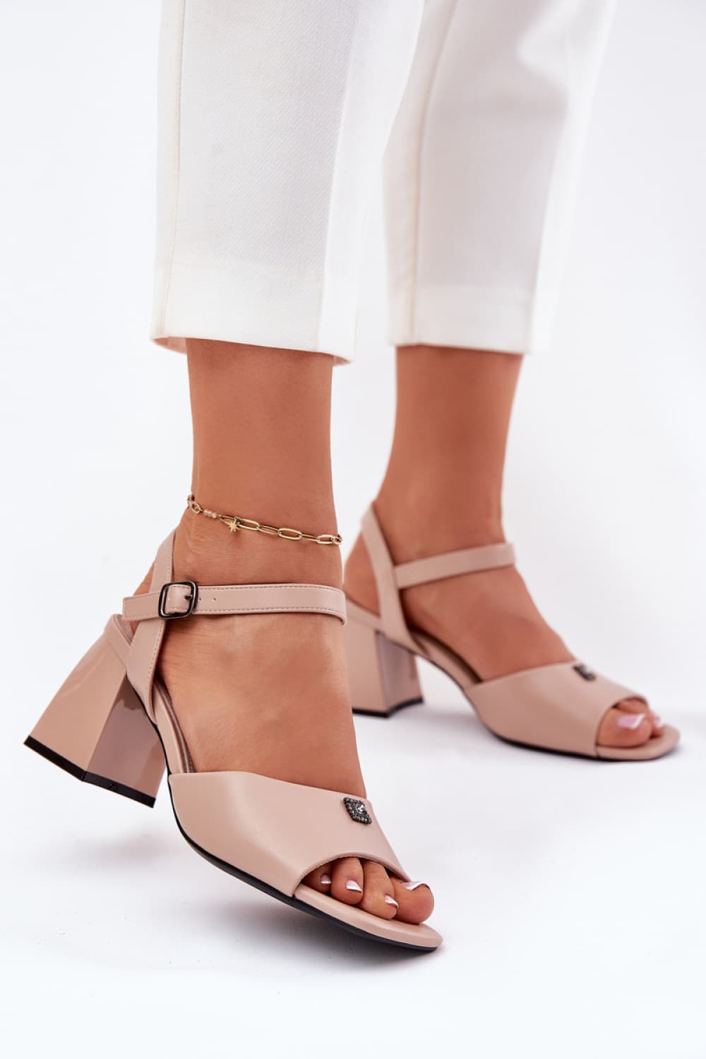Sandali con tacco model 213185 Step in style