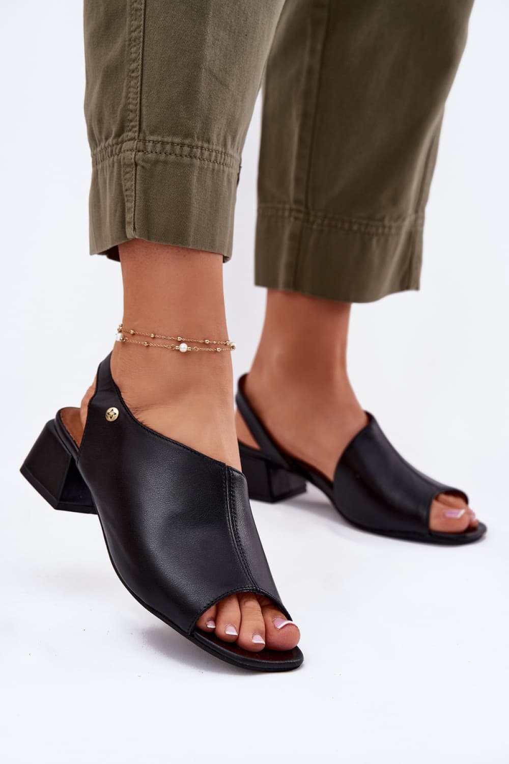 Sandali con tacco model 215343 Step in style