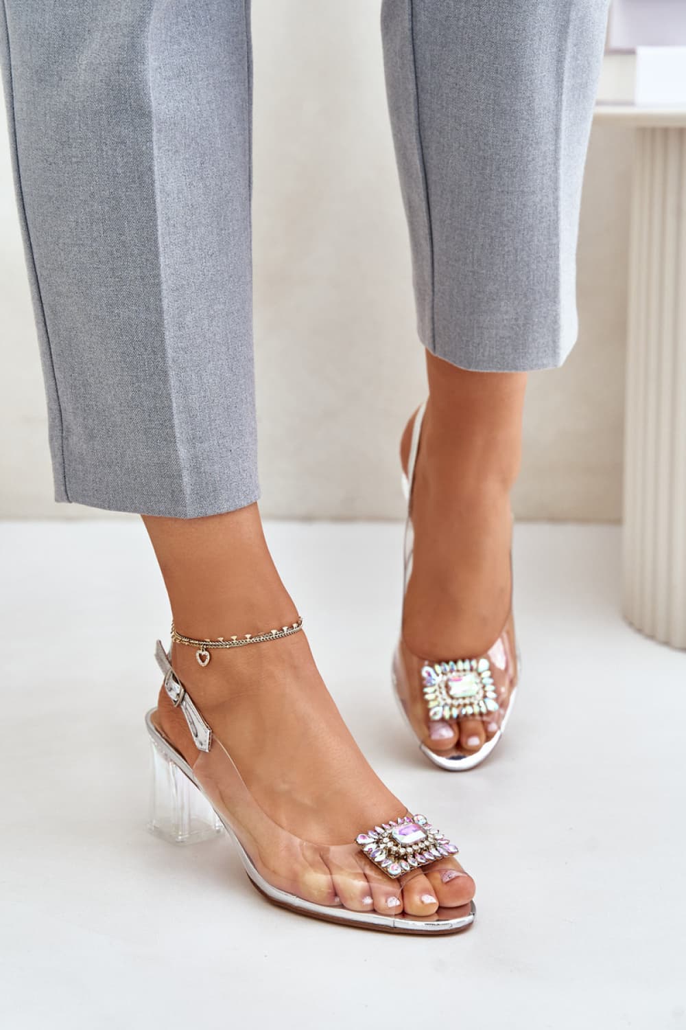 Sandali con tacco model 215722 Step in style