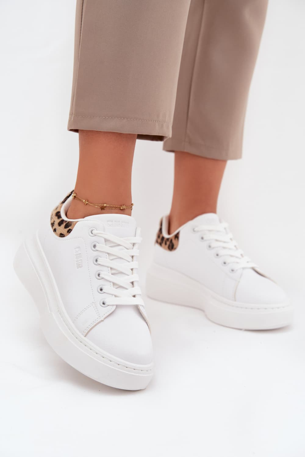 Scarpe sportive con piattaforma model 216484 Step in style
