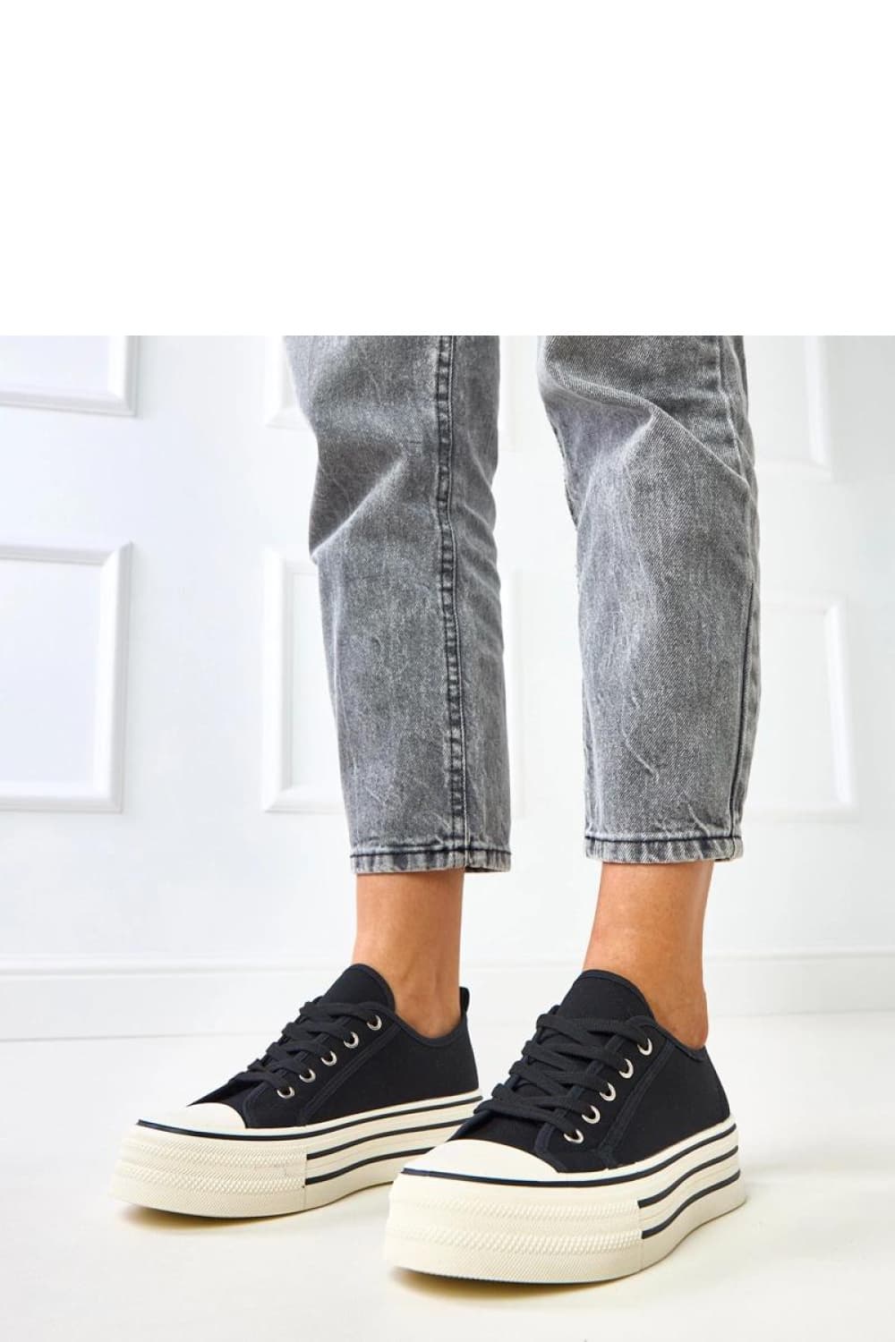 Sneakers model 218155 Solea