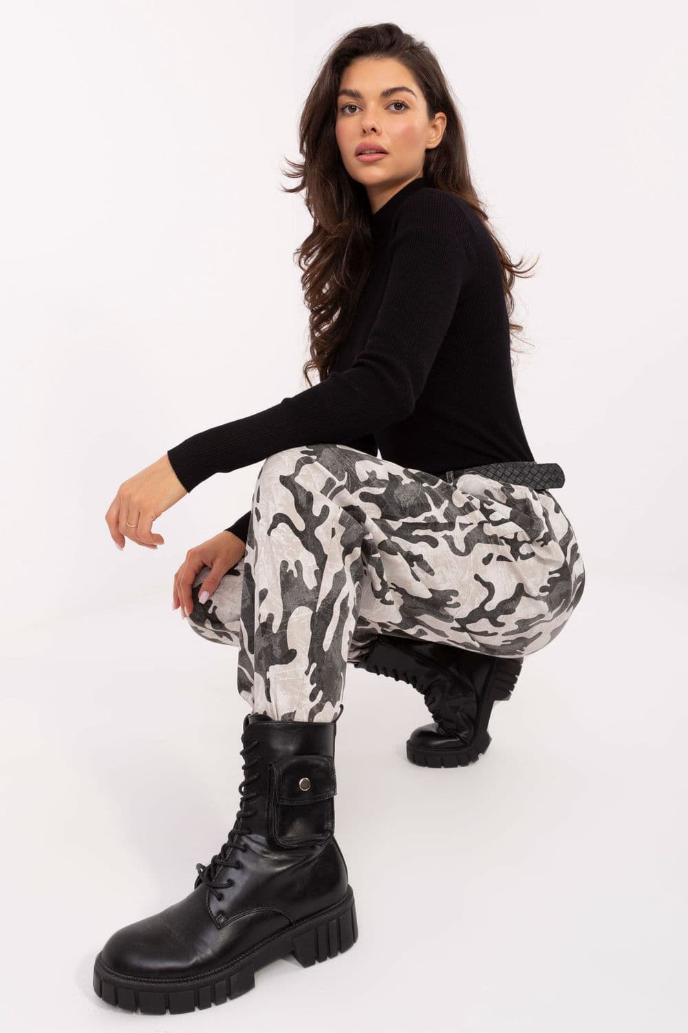 Pantaloni da donna model 218437 Italy Moda - Miniatura 4