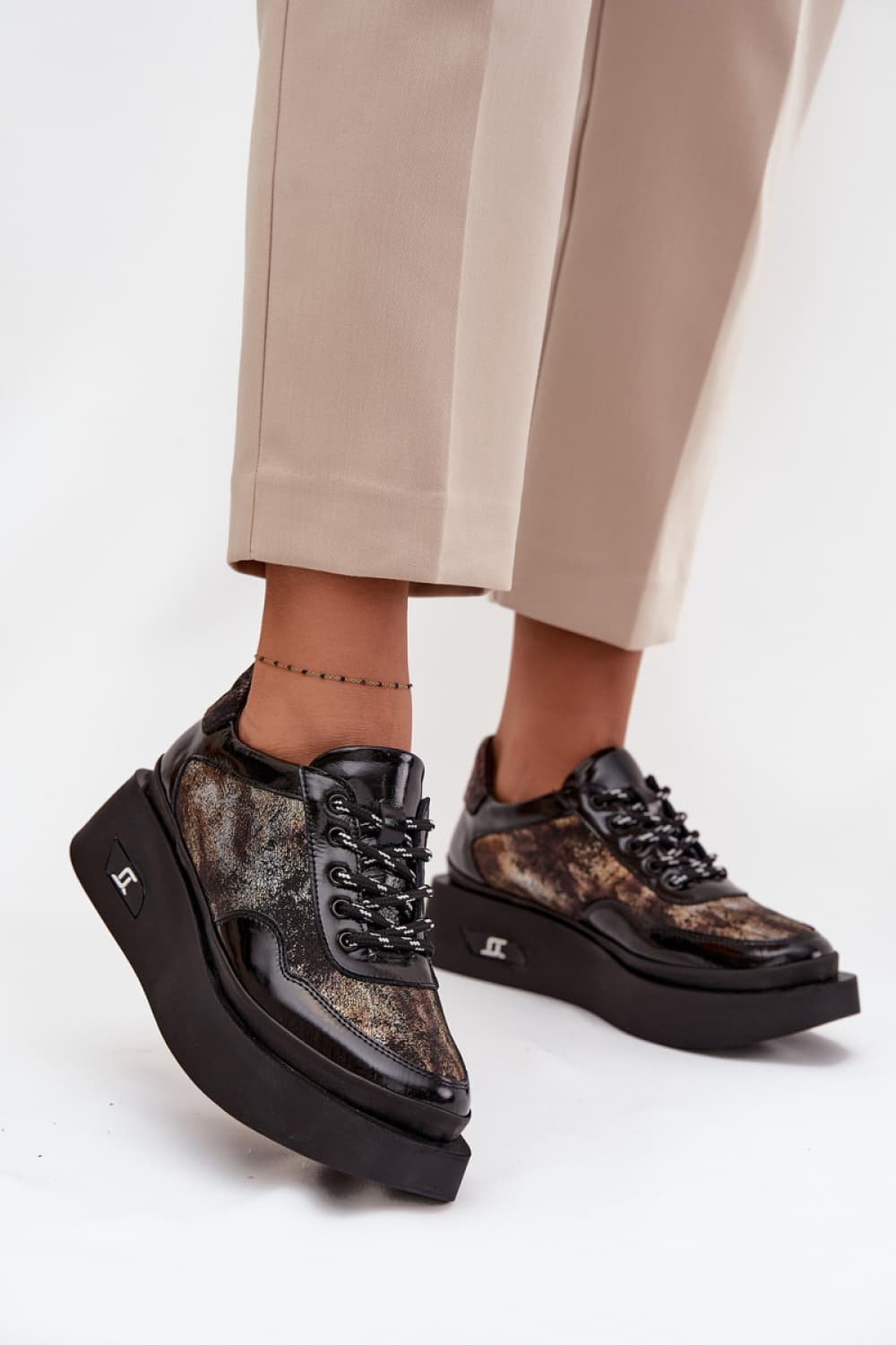 Scarpe con plateau model 219106 Step in style