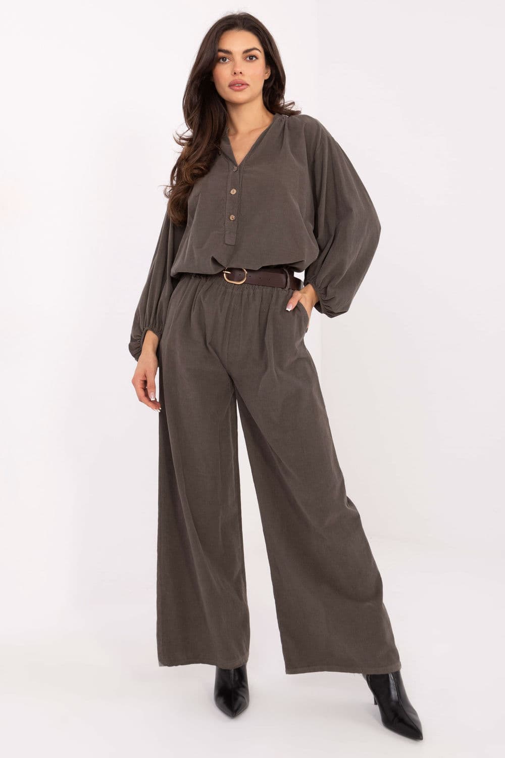 Pantaloni in velluto model 220286 Italy Moda