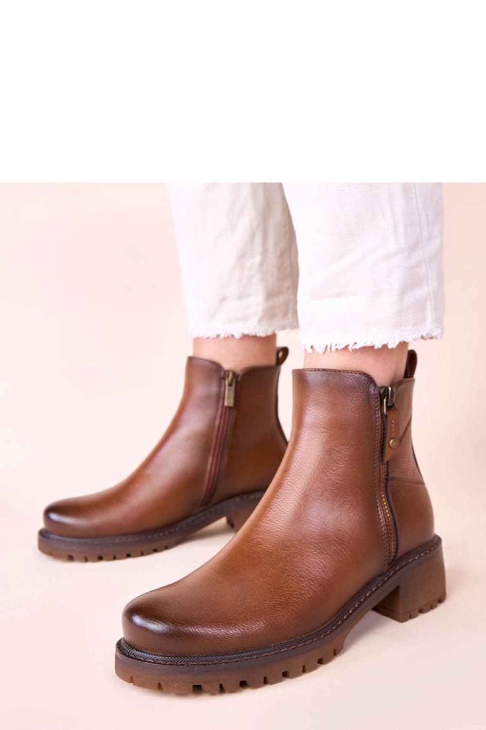 Scarpe con tacco model 220999 Solea