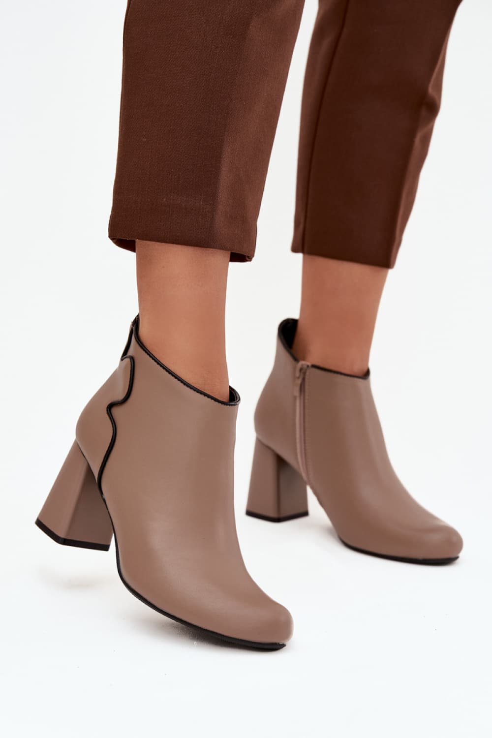Scarpe con tacco model 222520 Step in style