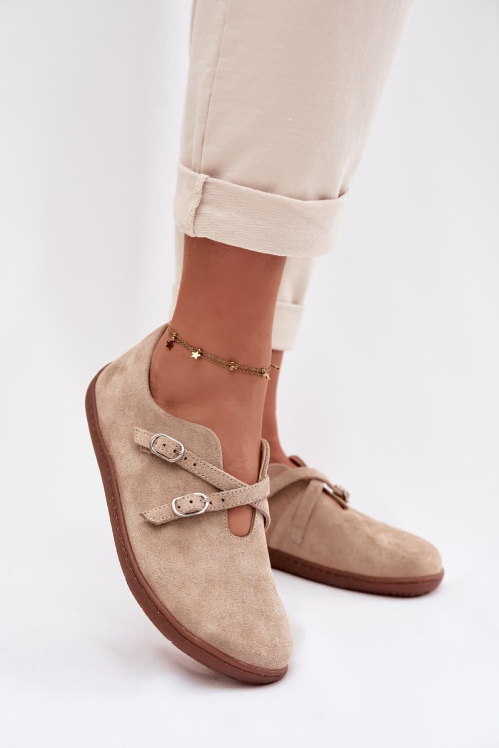 a piedi nudi model 223854 Step in style