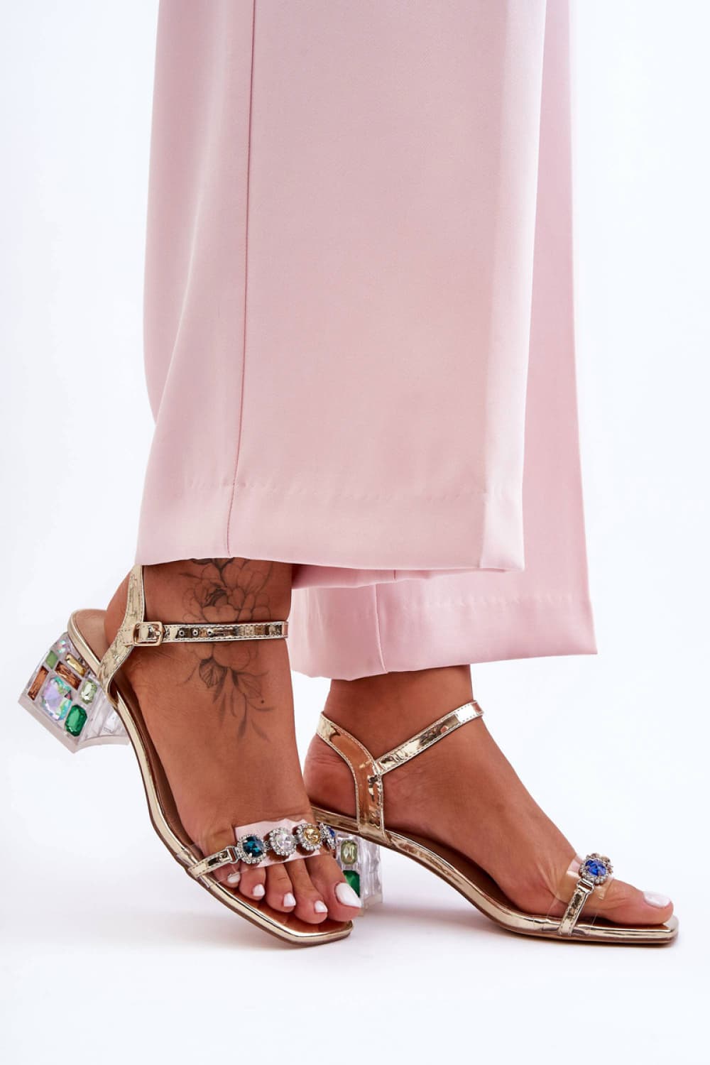 Sandali con tacco model 225139 Step in style