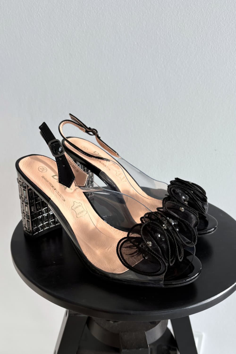 Sandali con tacco model 225146 Step in style
