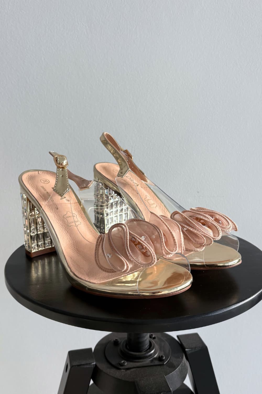 Sandali con tacco model 225147 Step in style