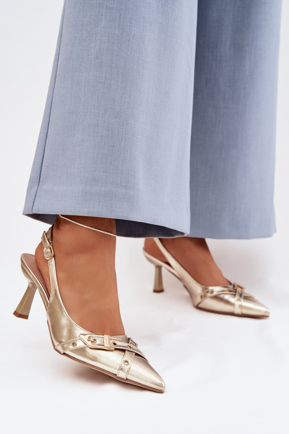 Sandali con tacco model 225226 Step in style