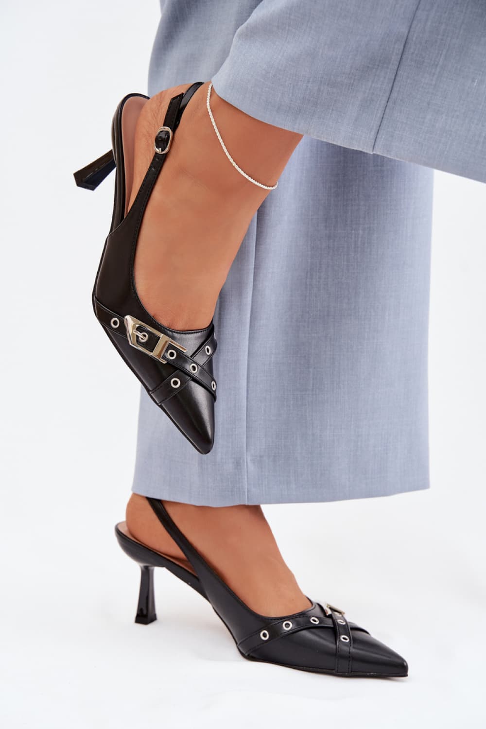 Sandali con tacco model 225227 Step in style