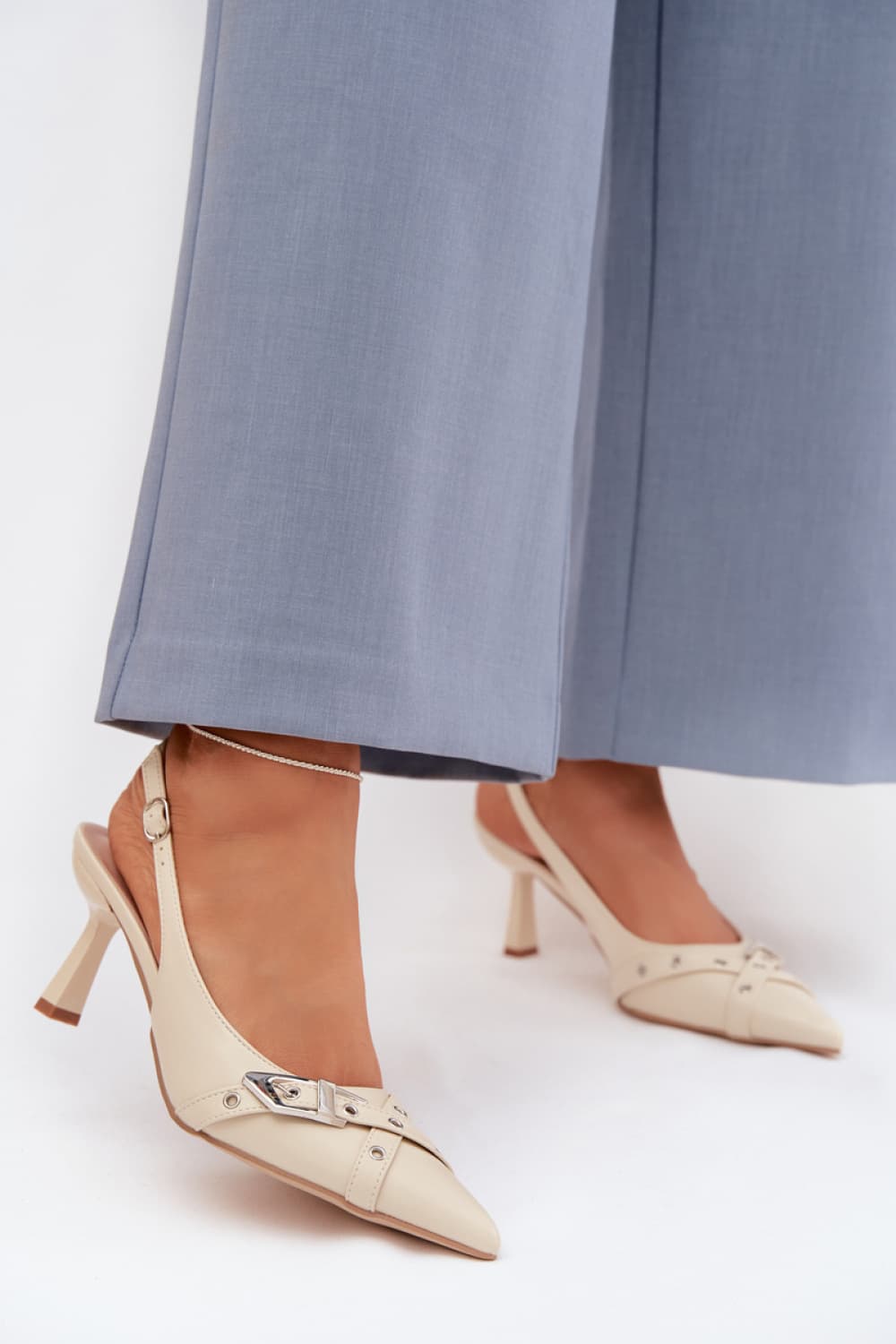 Sandali con tacco model 225228 Step in style