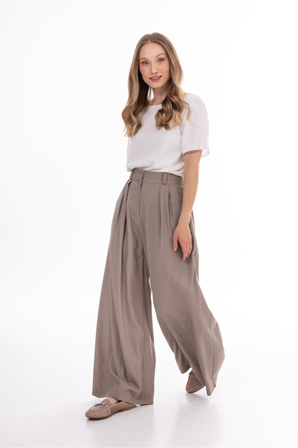 Pantaloni da donna model 225299 awama - Miniatura 2