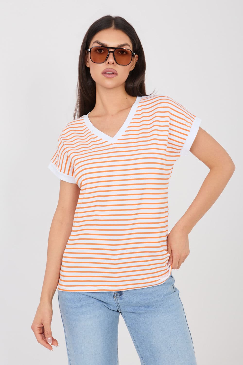 T-shirt model 225462 Relevance