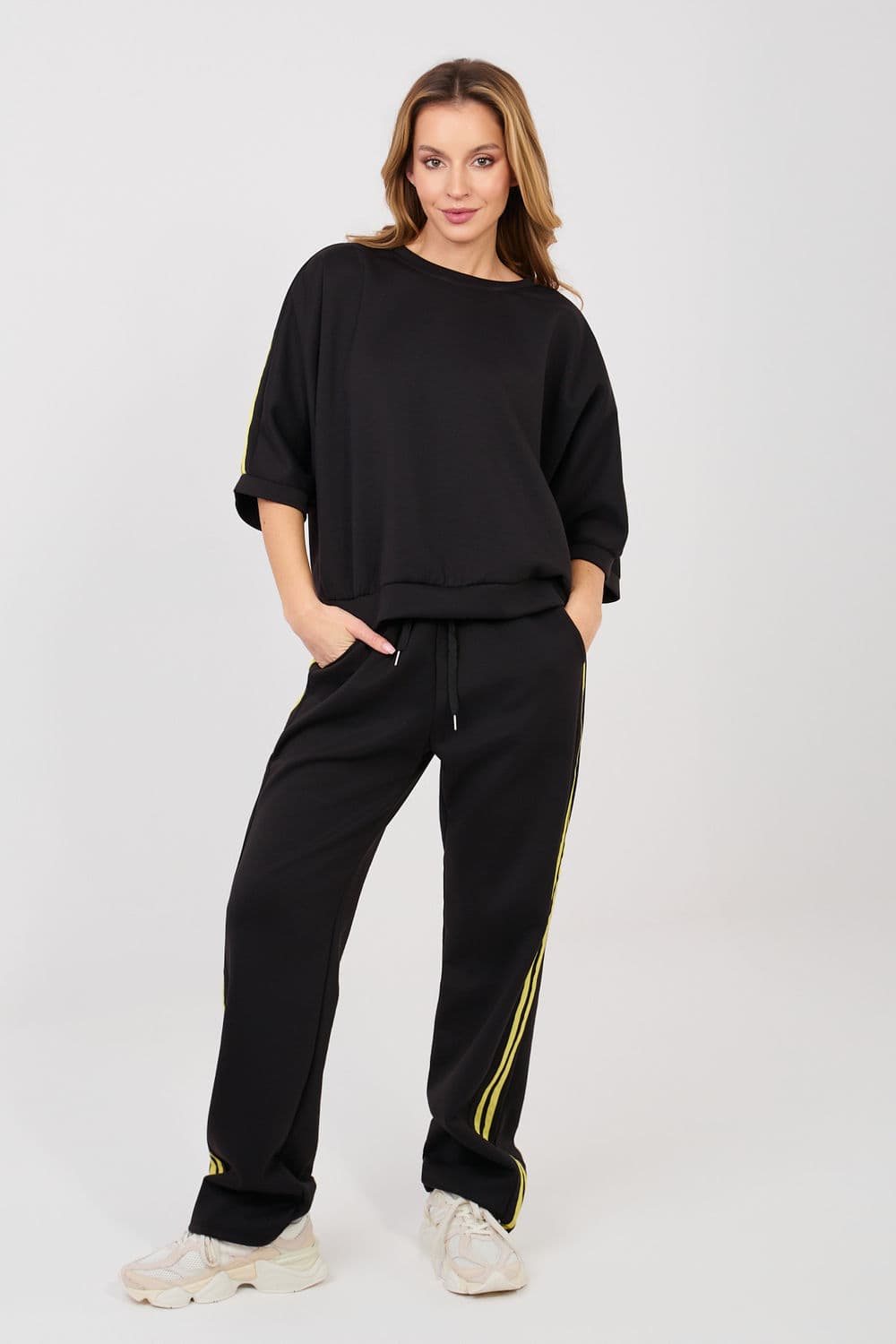 completo model 225552 Rue Paris