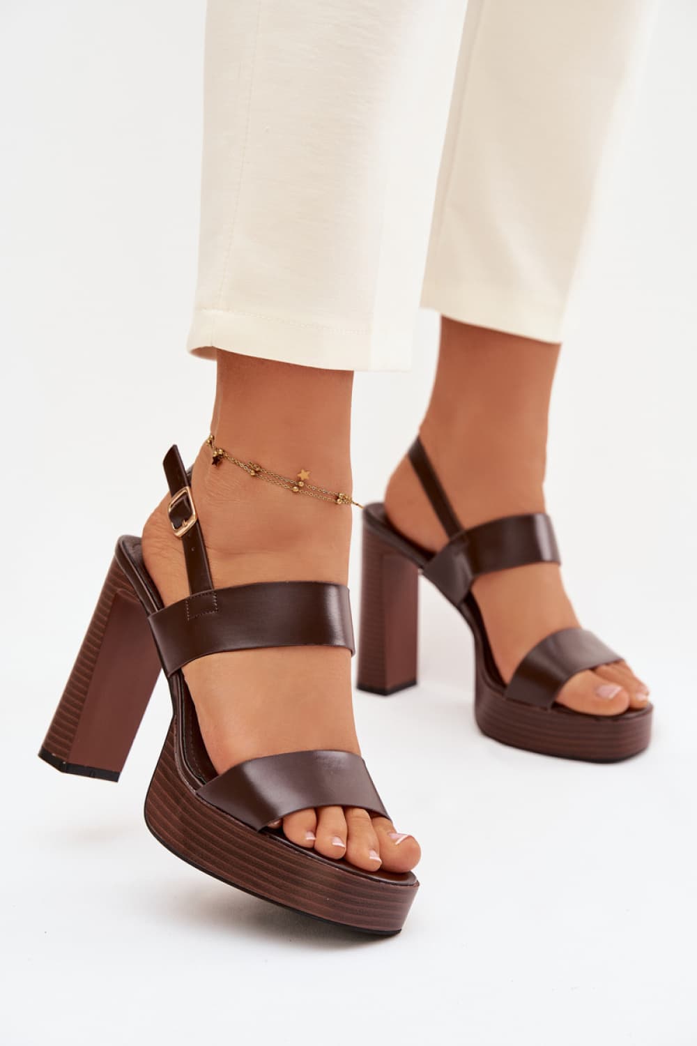 Sandali con tacco model 226115 Step in style