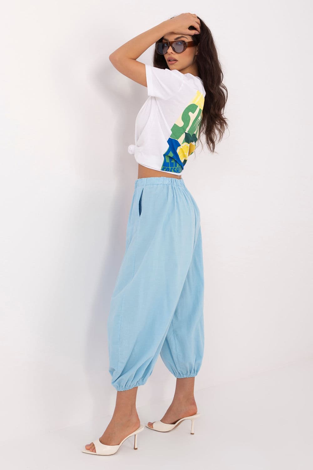Pantaloni in velluto model 226230 Italy Moda