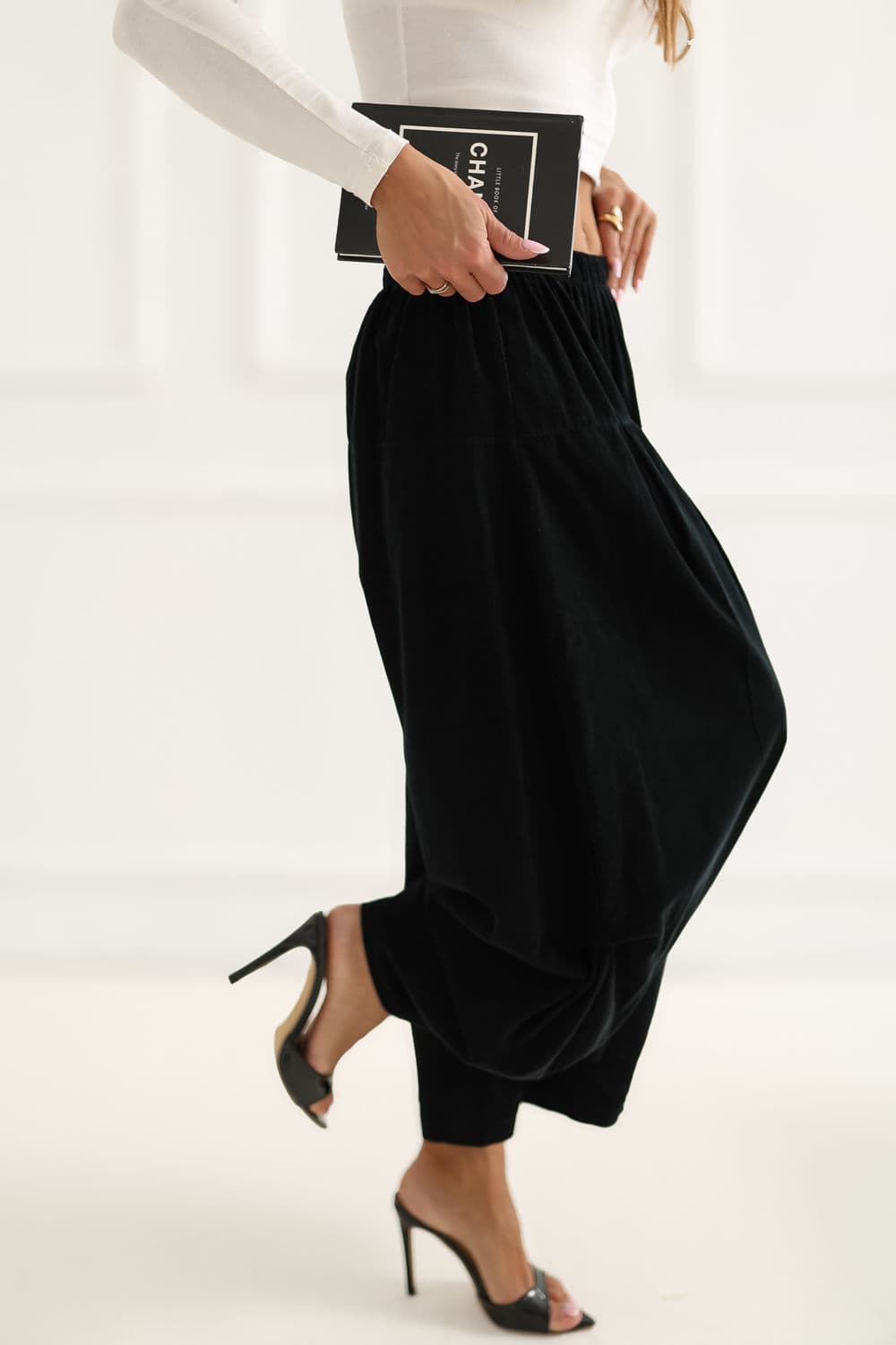 Pantaloni in velluto model 226453 Italy Moda