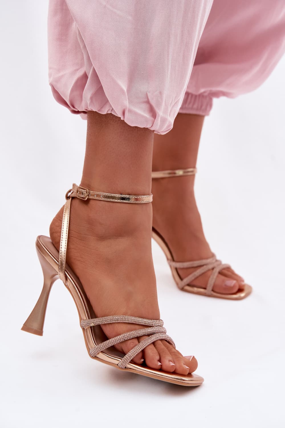 Sandali con tacco model 226508 Step in style