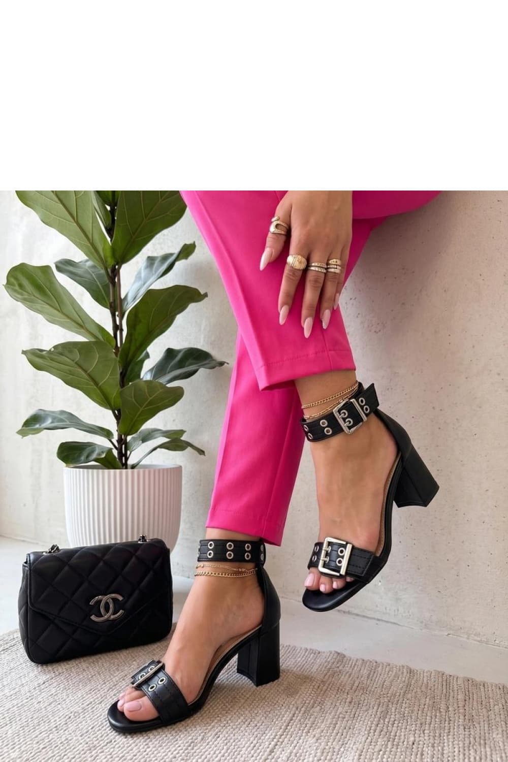 Sandali con tacco model 227268 Solea