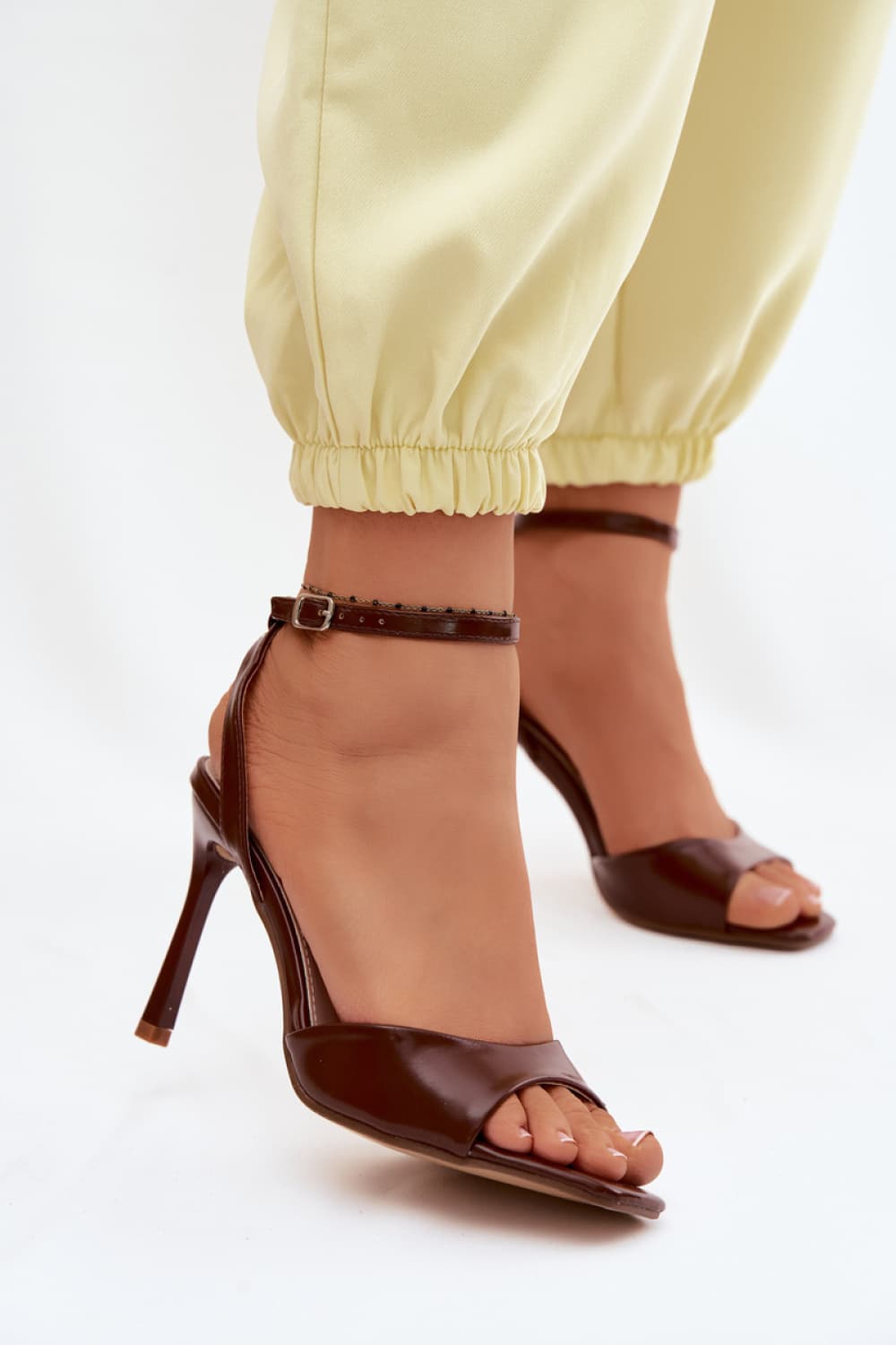 Sandali con tacco model 227434 Step in style