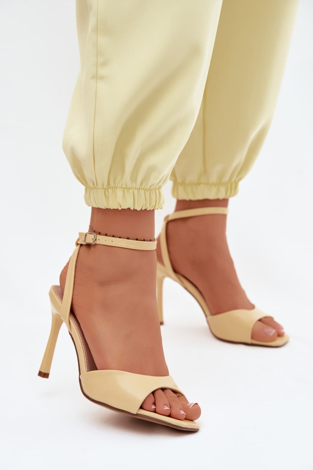 Sandali con tacco model 227435 Step in style