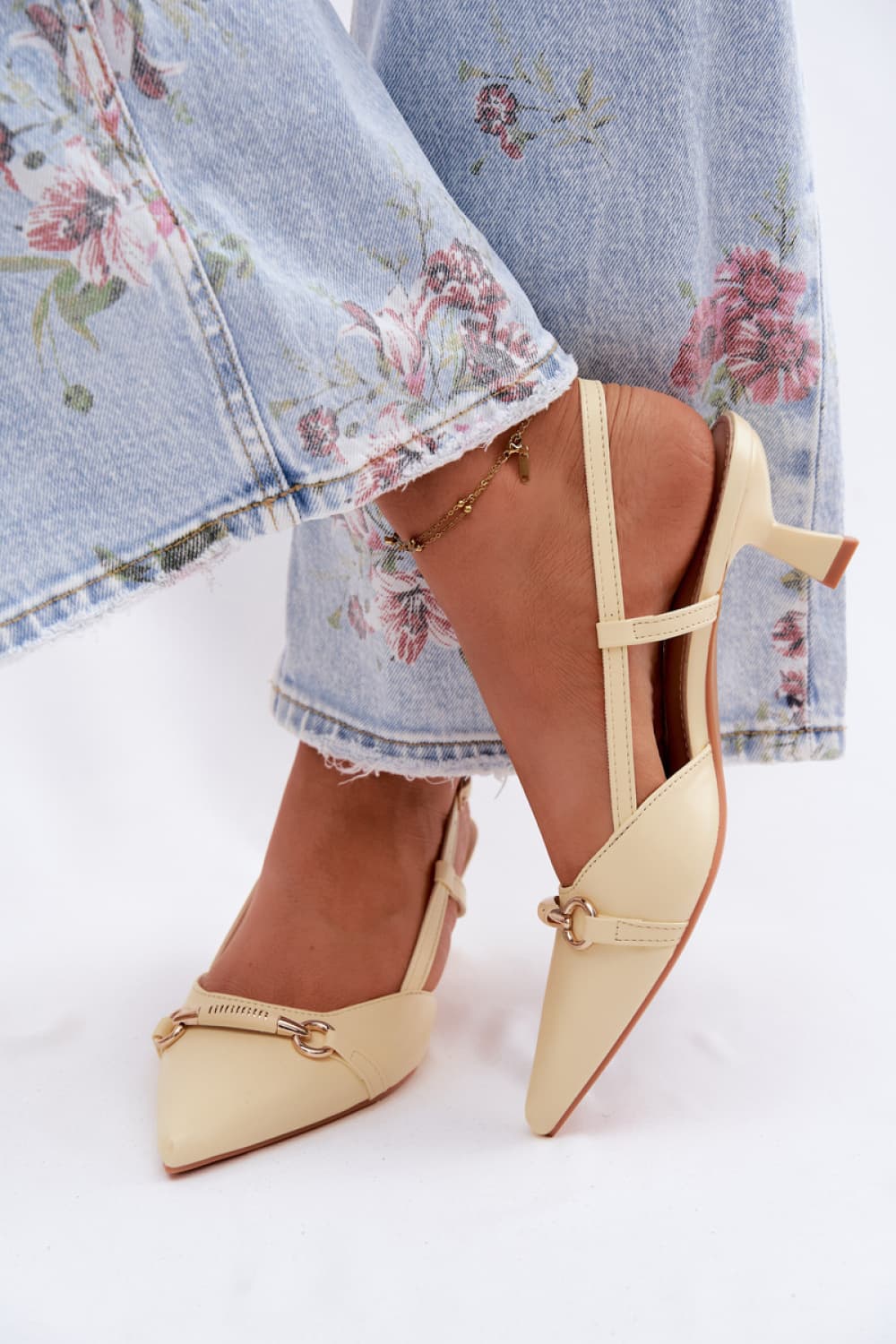 Sandali con tacco model 227447 Step in style