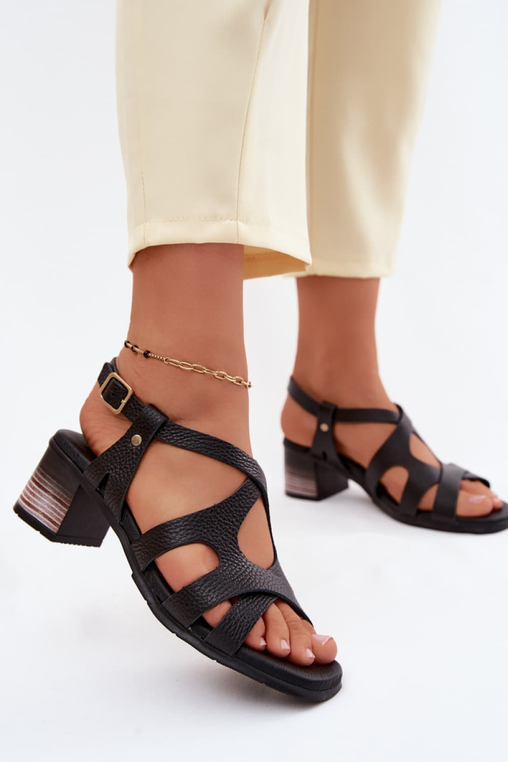 Sandali con tacco model 227909 Step in style