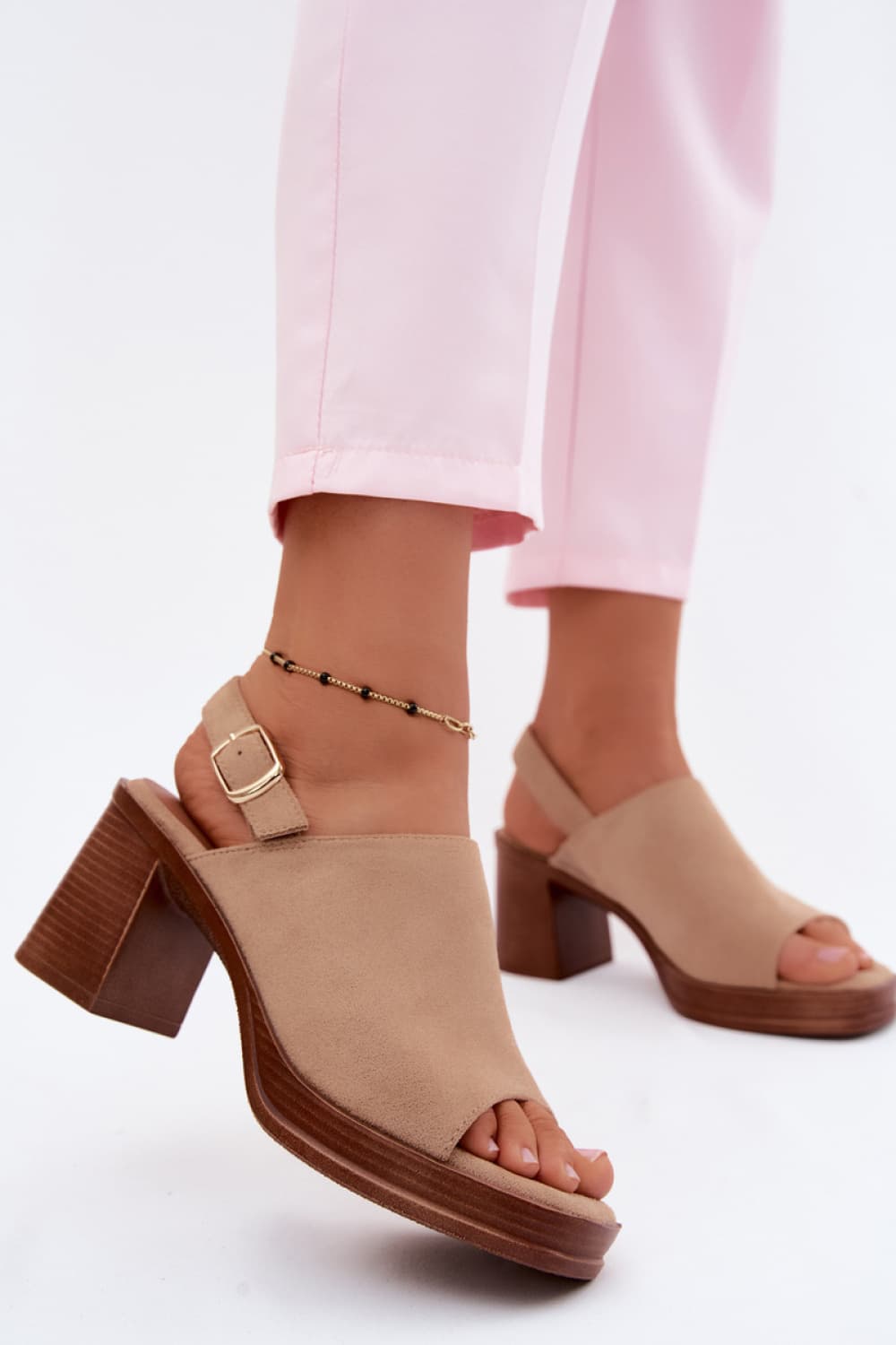 Sandali con tacco model 227915 Step in style